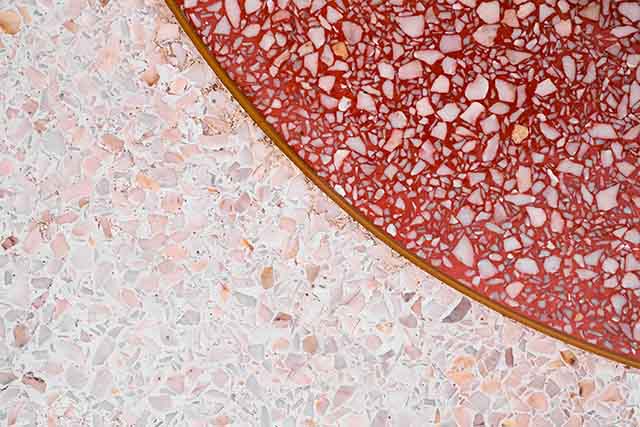 磨石子地板要多少錢？施作、材料價格行情懶人包