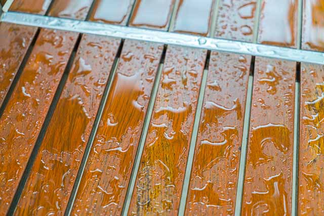 原始施工瑕疵或陽台防水層老化