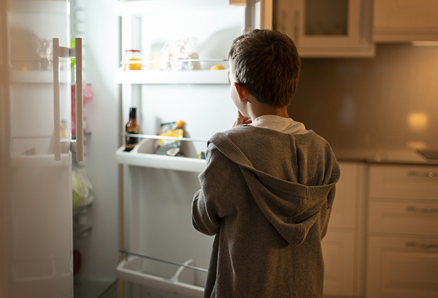 冰箱除霜原因二：過度頻繁開關，內外溫差影響