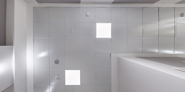 塑膠天花板與矽酸鈣板該怎麼選？優缺點比一比