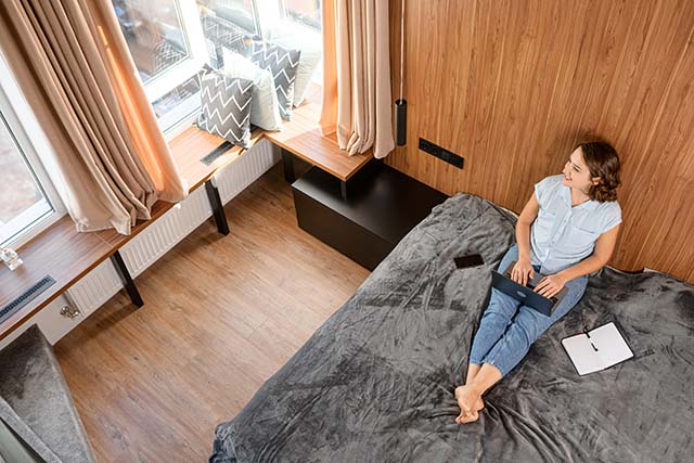 搭配室內採光選用一人宅建材