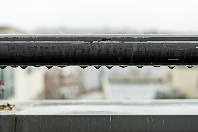 滴水條是什麼？材質怎麼選？看懂建築外牆防水必備設計！