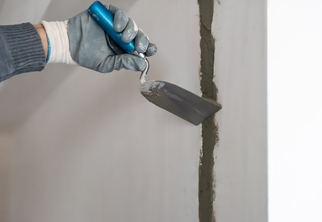 修補牆面要注意甚麼？看懂批土、補土工程5大注意事項